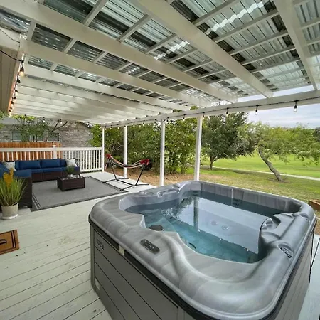 Stunning Deck, Hot-Tub View To Lake & Golf Course